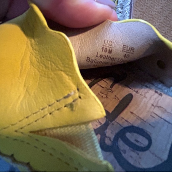 Sam Edelman Slides - Picture 6 of 7